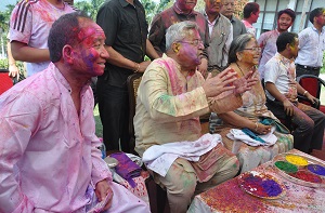 The Governor of Arunachal Pradesh Shri PB Acharya and State�s First Lady Smt Kavita Acharya celebrate the festive occasion of Holi with Shri, Techi Kaso, MLA Capital Complex, Officers and Staffs of Raj Bhavan at Raj Bhavan on 13th March 2017. 